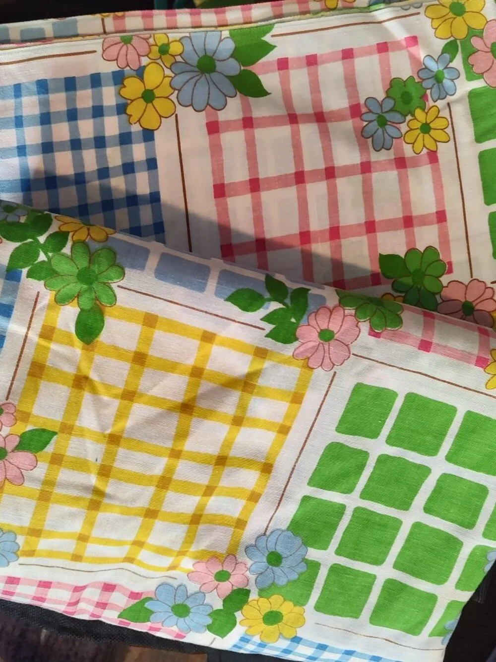 Vintage but New/never used Vintage Spring Color block percale sheets